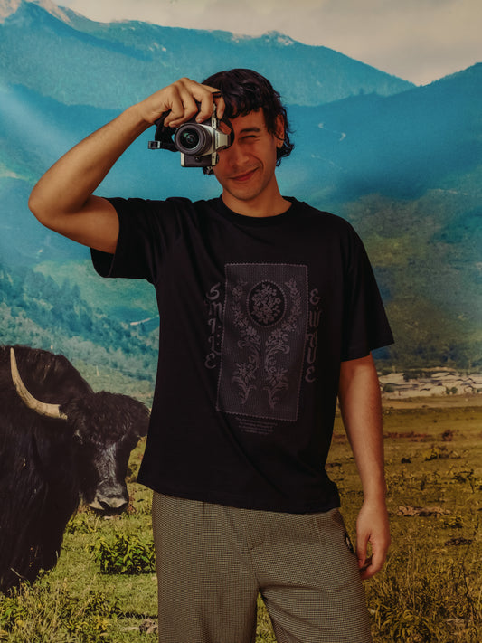 Georgia Walls Tshirt - Black